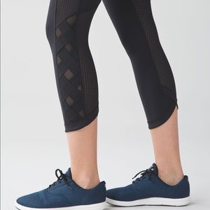Lululemon Var-City crop black